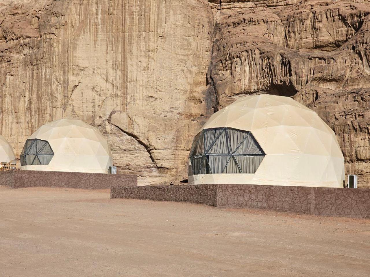 Wadi Rum Oscar Camp Eksteriør bilde