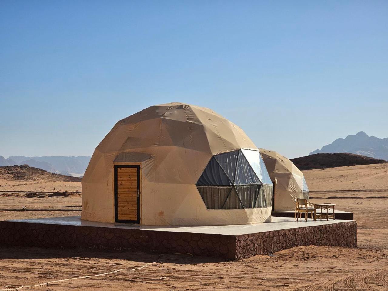 Wadi Rum Oscar Camp Eksteriør bilde