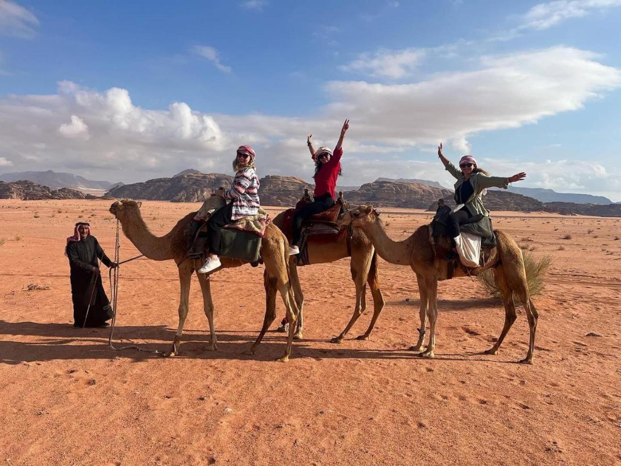 Wadi Rum Oscar Camp Eksteriør bilde