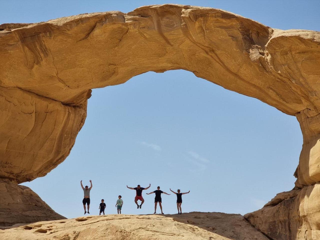 Wadi Rum Oscar Camp Eksteriør bilde