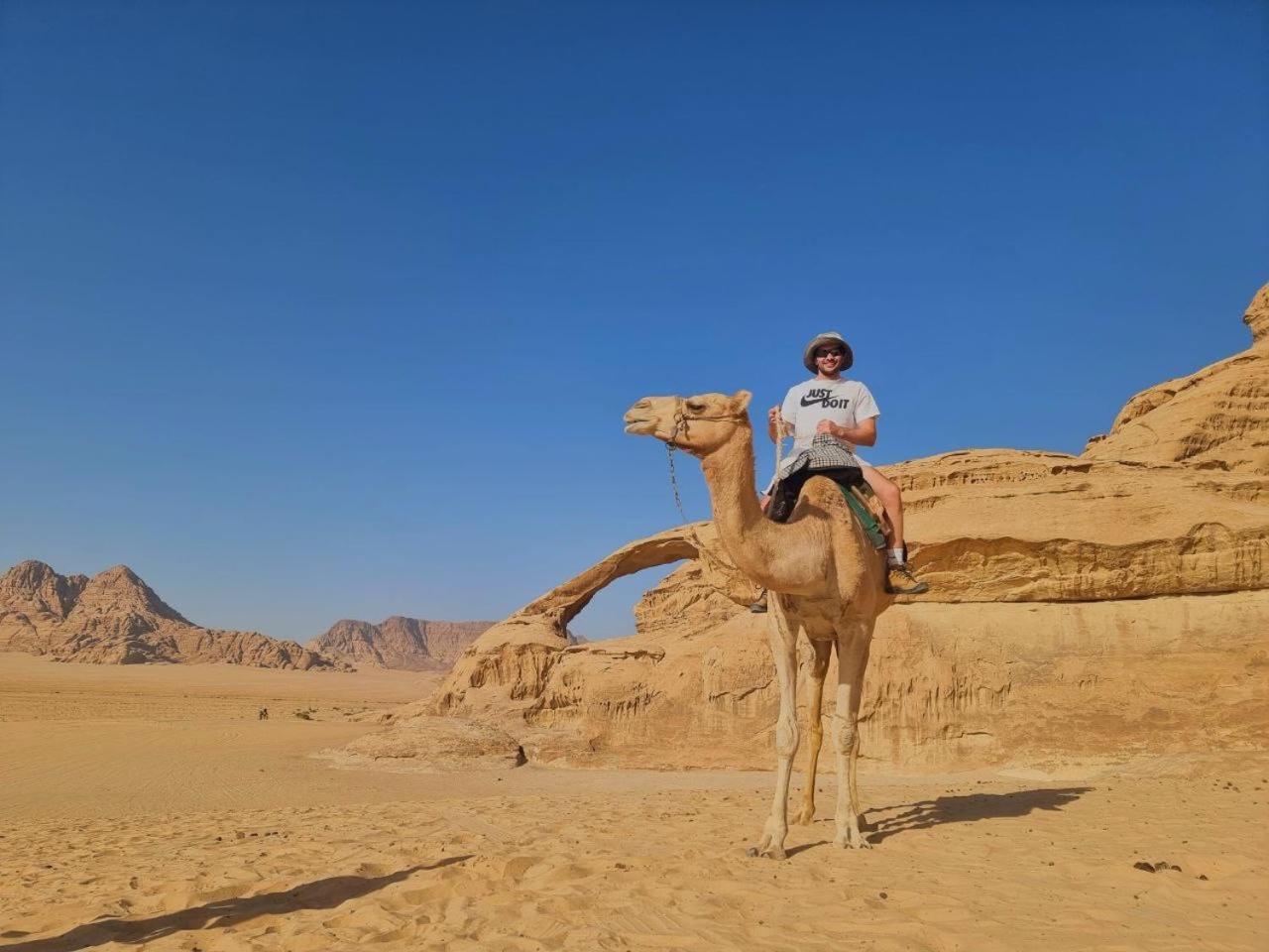 Wadi Rum Oscar Camp Eksteriør bilde